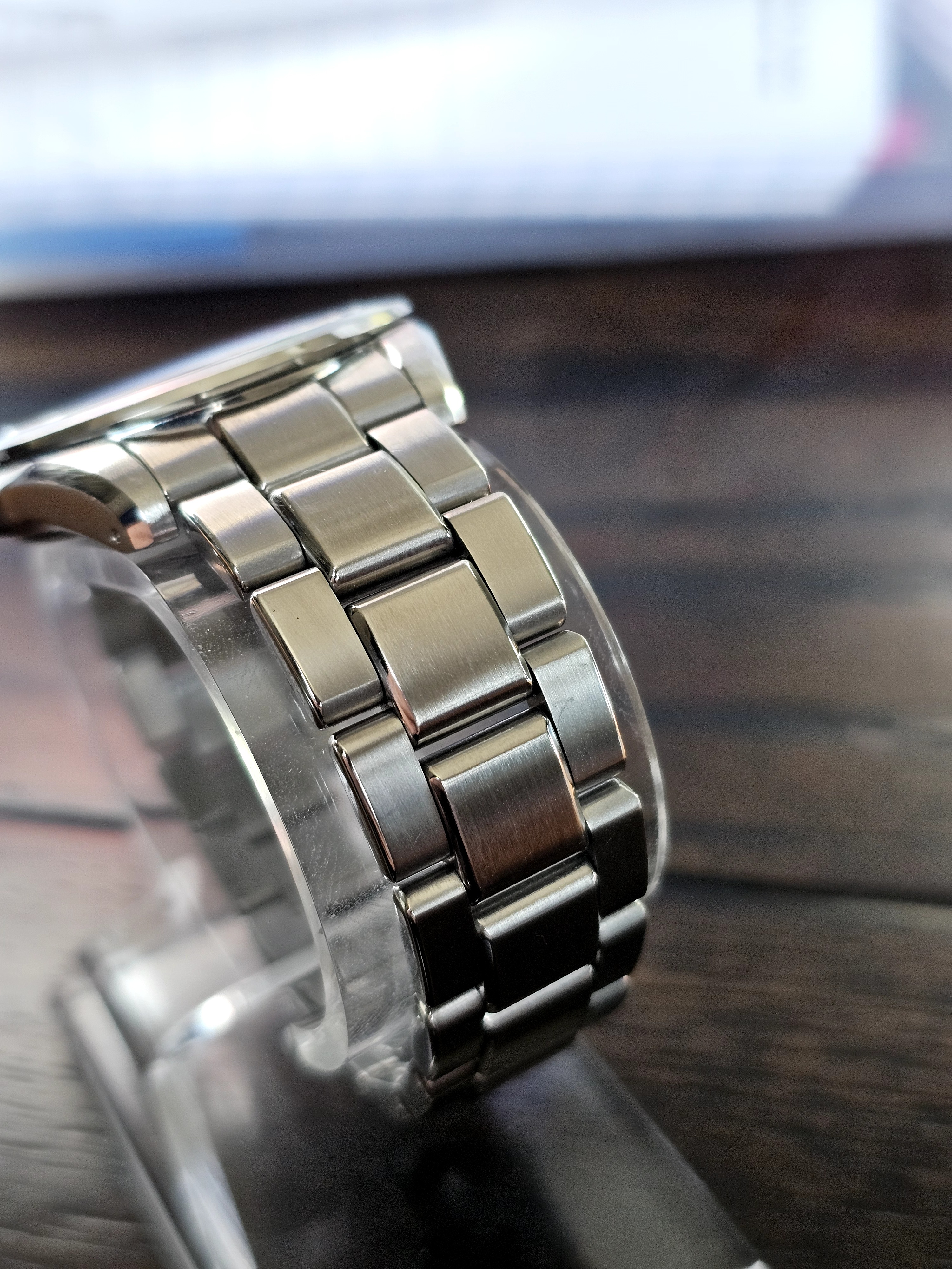 Grand Seiko SBGF021 Black Dial 38mm - High Accuracy Quartz - Image 11