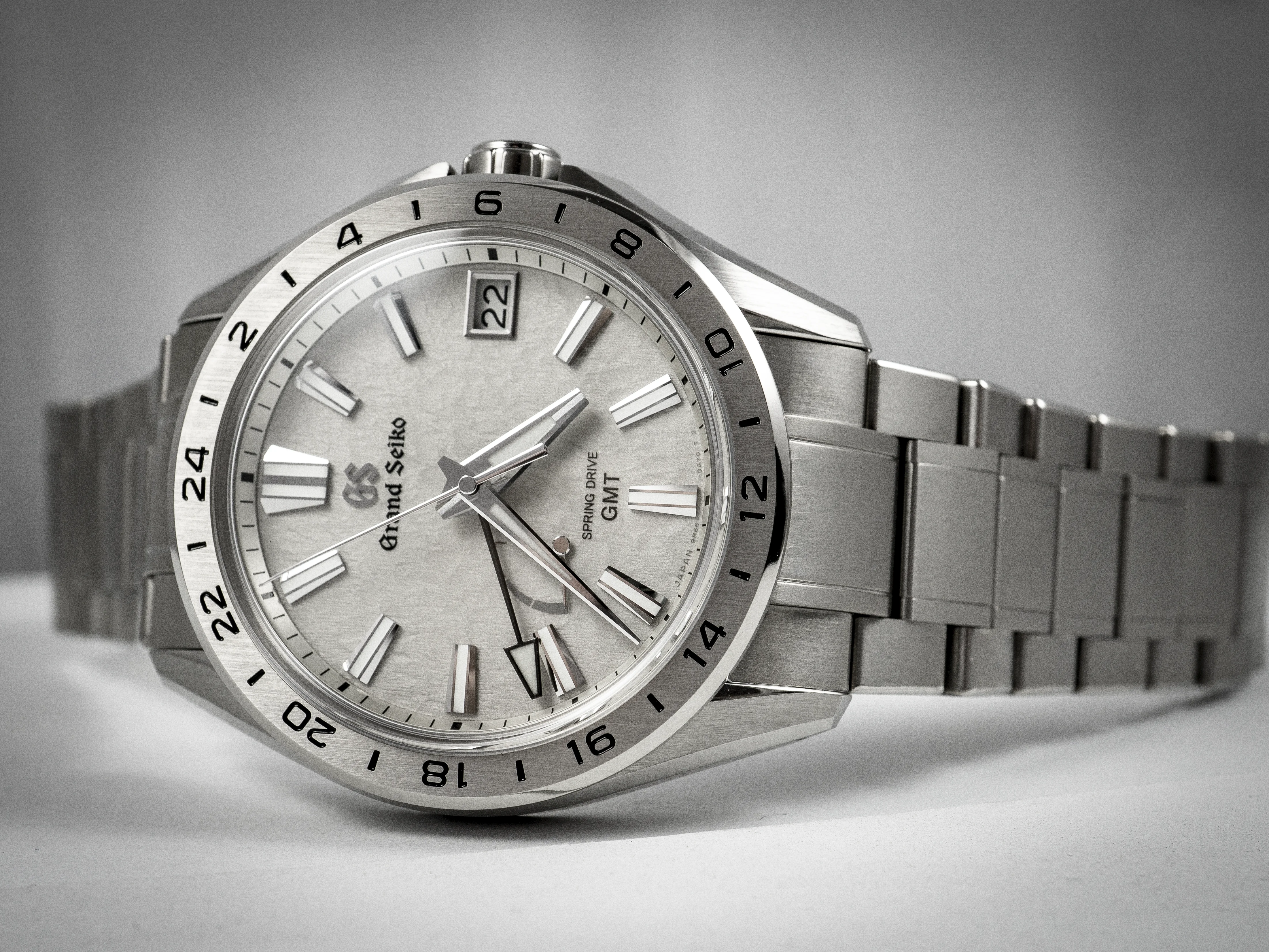 Grand Seiko SBGE285 Evolution 9 Spring Drive GMT "Mist Flake" - Image 3