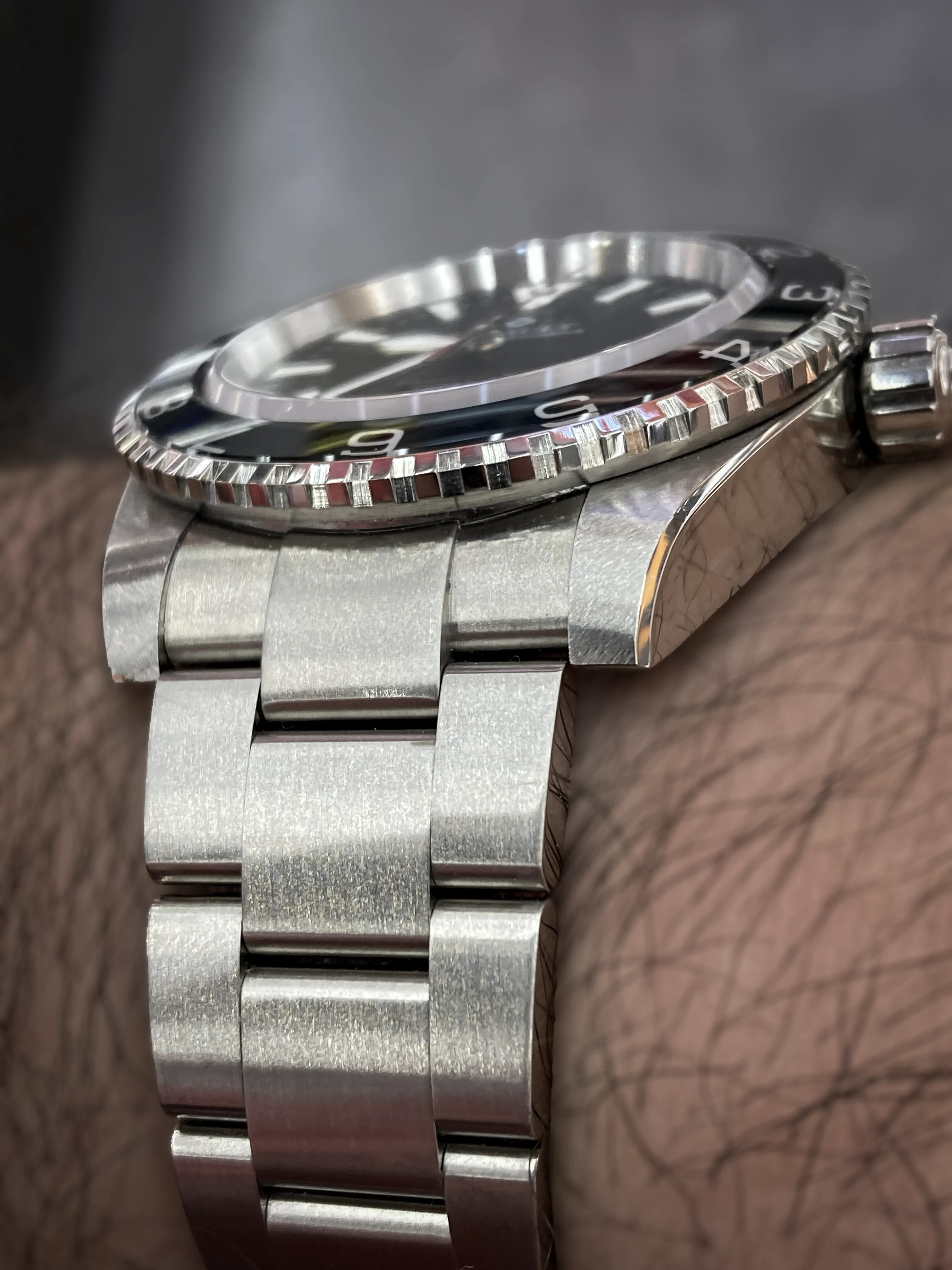 Ginault Silent Service 12H Traveler Bezel No Date - Pre-Owned - Image 3