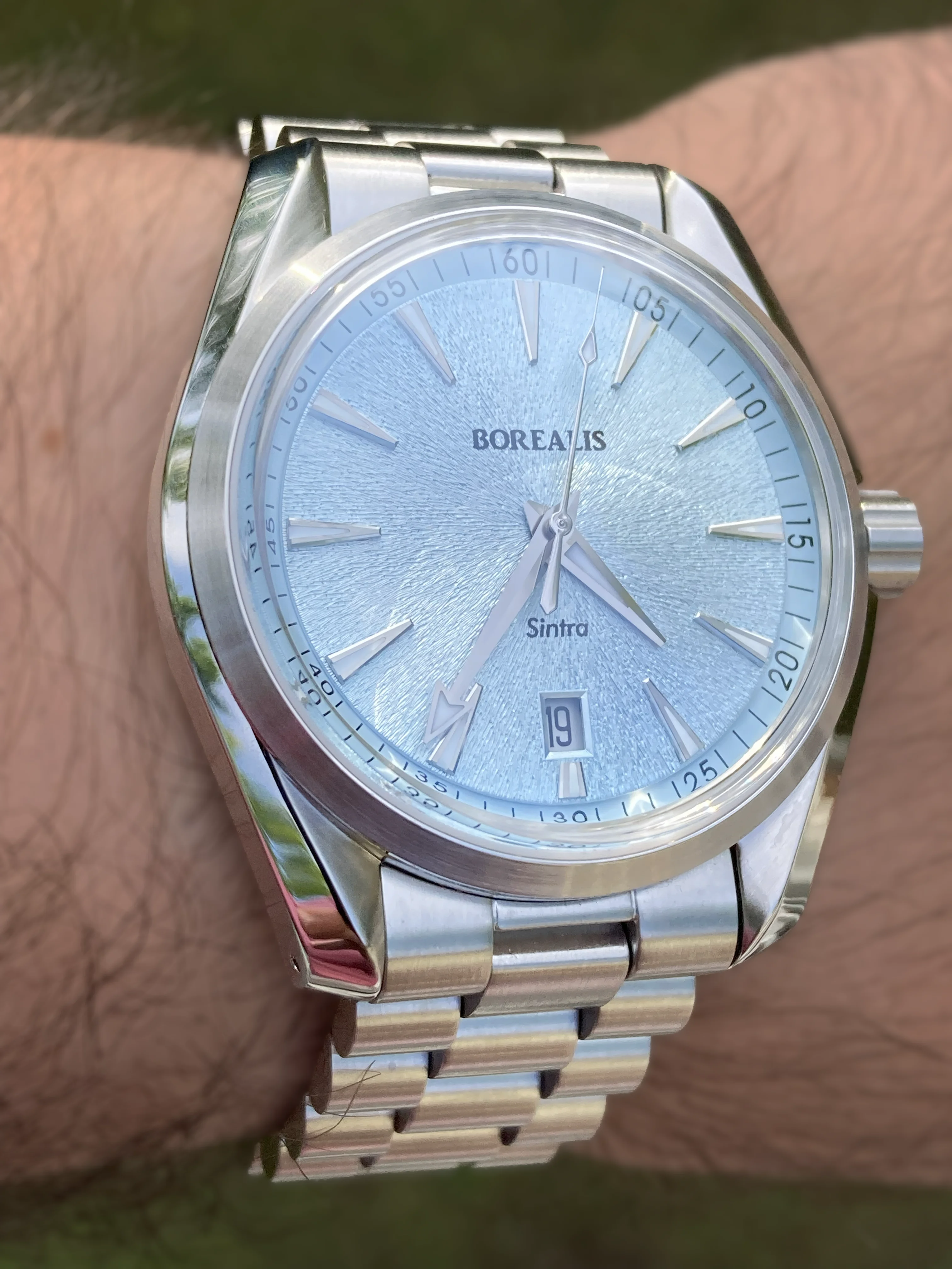 Borealis Sintra Ice Blue Sunray 41.5mm - Pre-Owned Excellent - Image 4