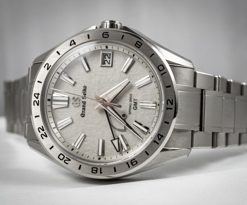 Grand Seiko SBGE285 Evolution 9 Spring Drive GMT "Mist Flake"